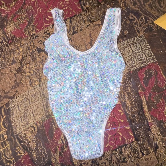 Brand new size small exotic wear/dance wear/one piece true to pictures - Picture 1 of 14